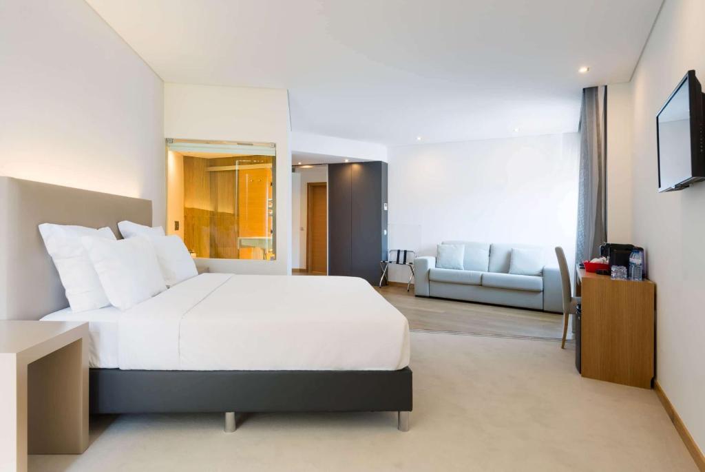 TRYP by Wyndham Leiria photo 2