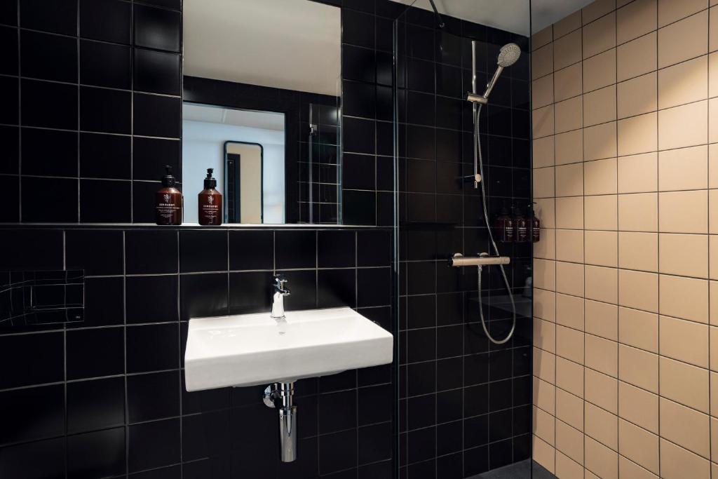 The Social Hub Porto Extended Stay photo 3