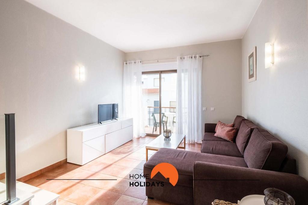 #099 1BR Caliços Quiet & Local photo 2