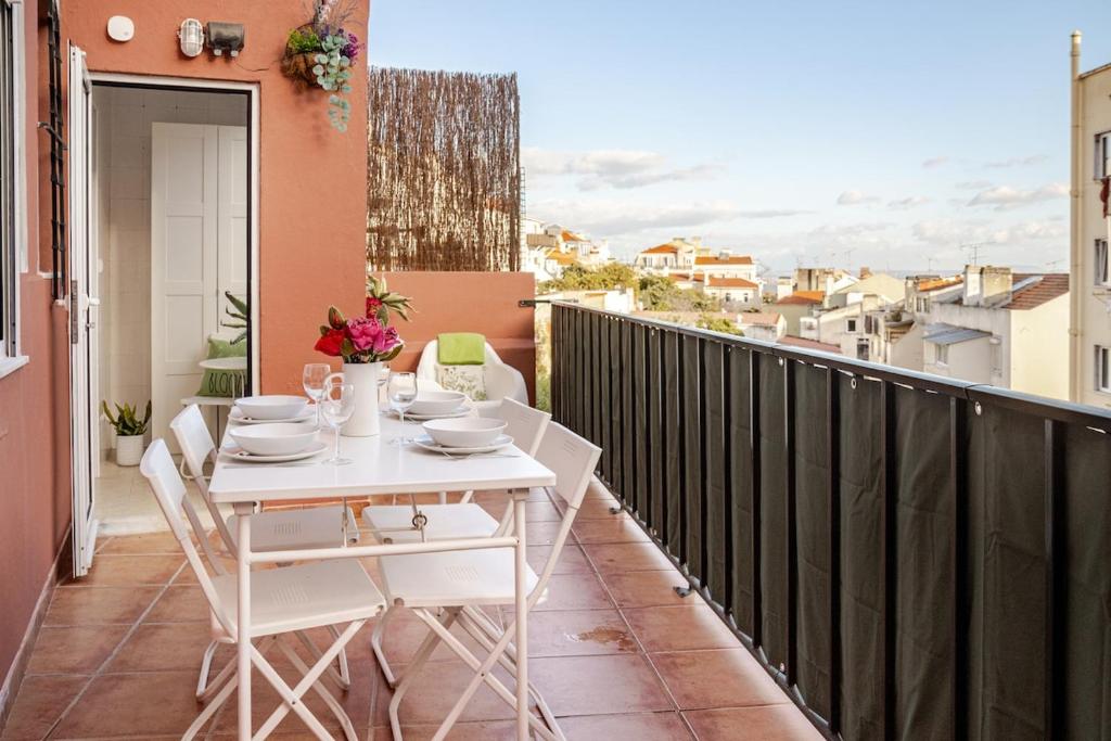 Balcony with View Graça Free Parking Lisbon photo 2