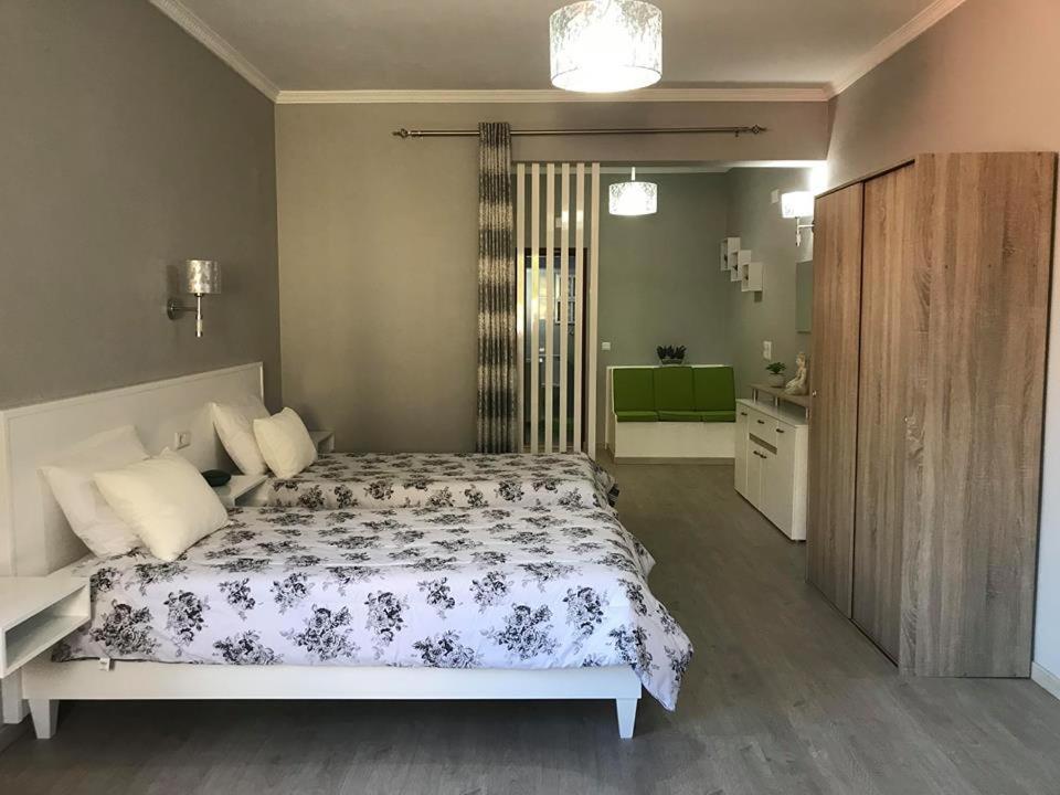 STUDIO'S HOUSE photo 2