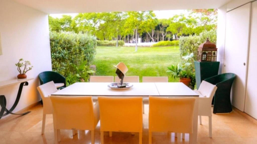 Serenity-First villa photo 3