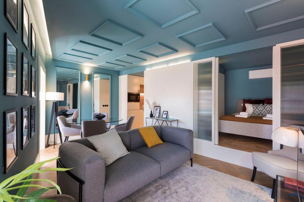 Ribeira Old Town Charming Flat w/ AC by LovelyStay photo 2