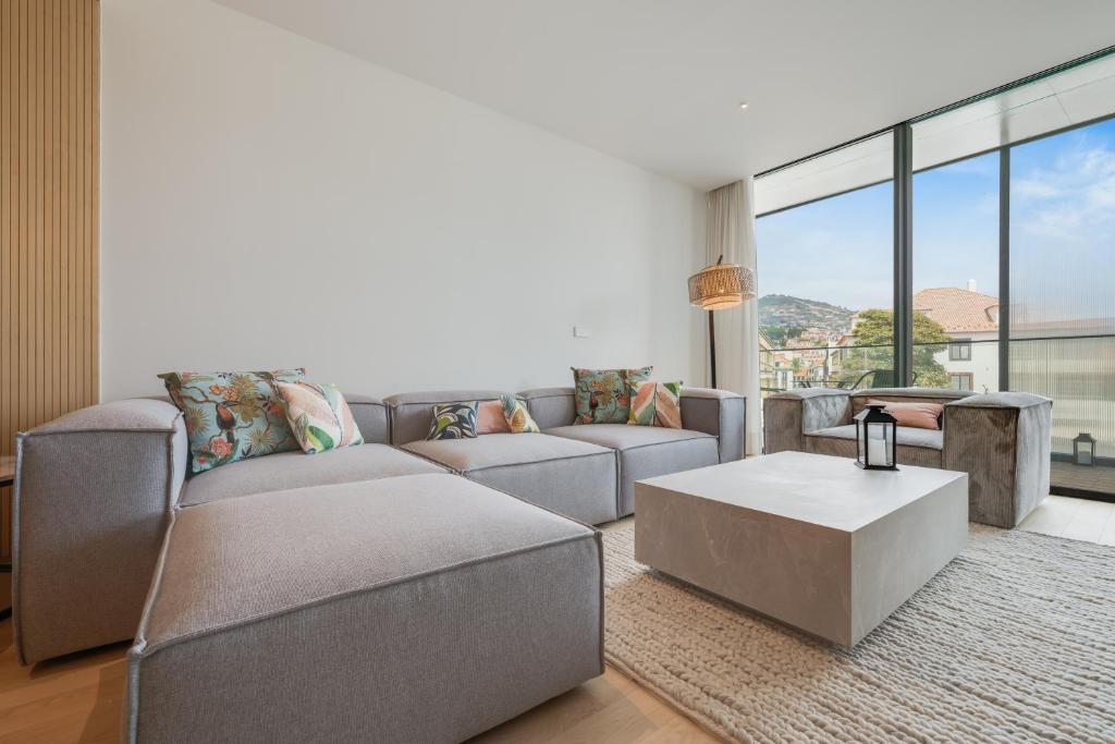 Chic Two-Bedroom En Suite in Central Town - Savoy Residence photo 2