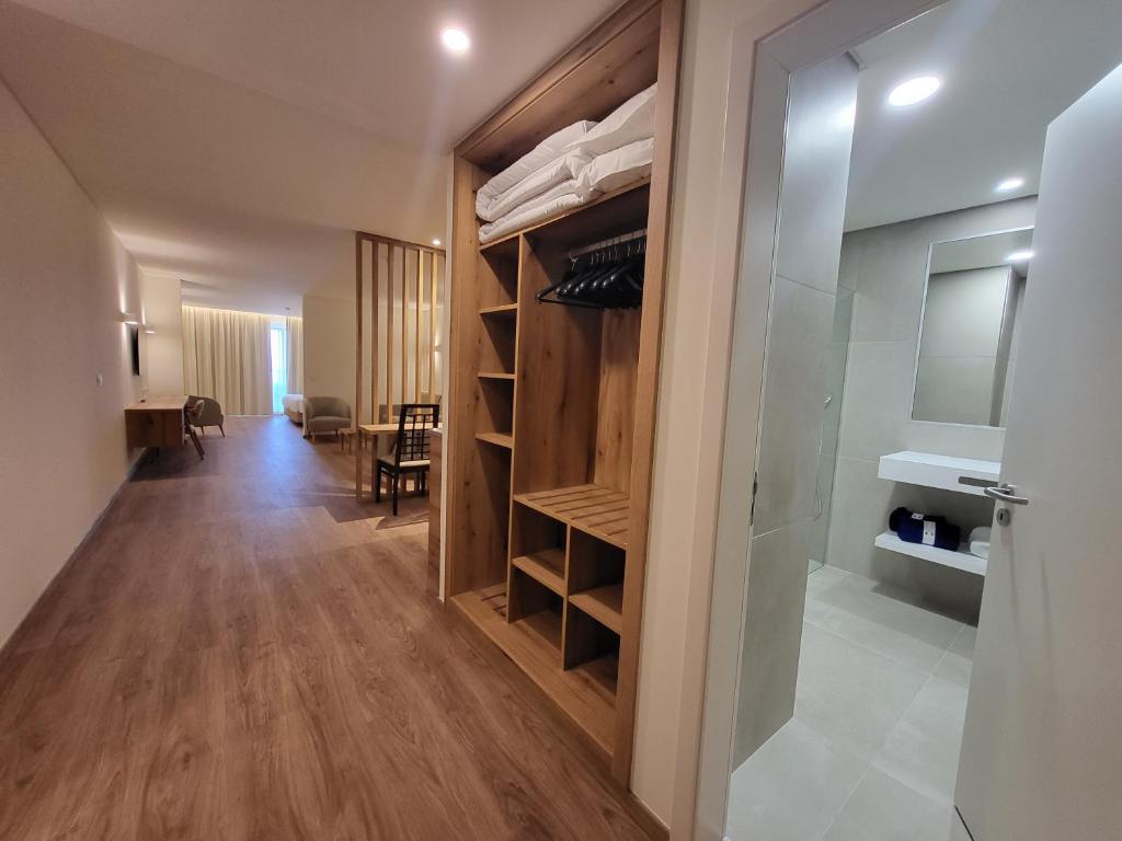 Hotel Royal Orchid photo 2