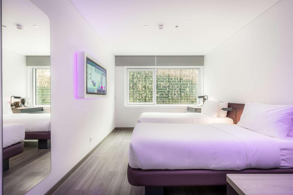 YOTEL Porto photo 2