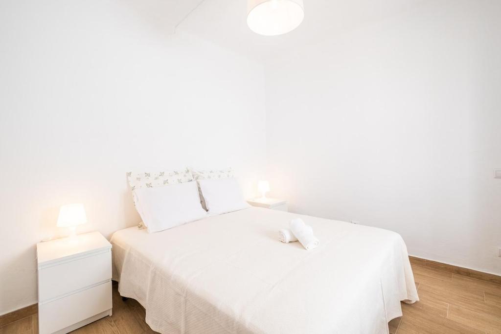 SERAFIM BEACH APARTMENT - Heart of the Old Town photo 2