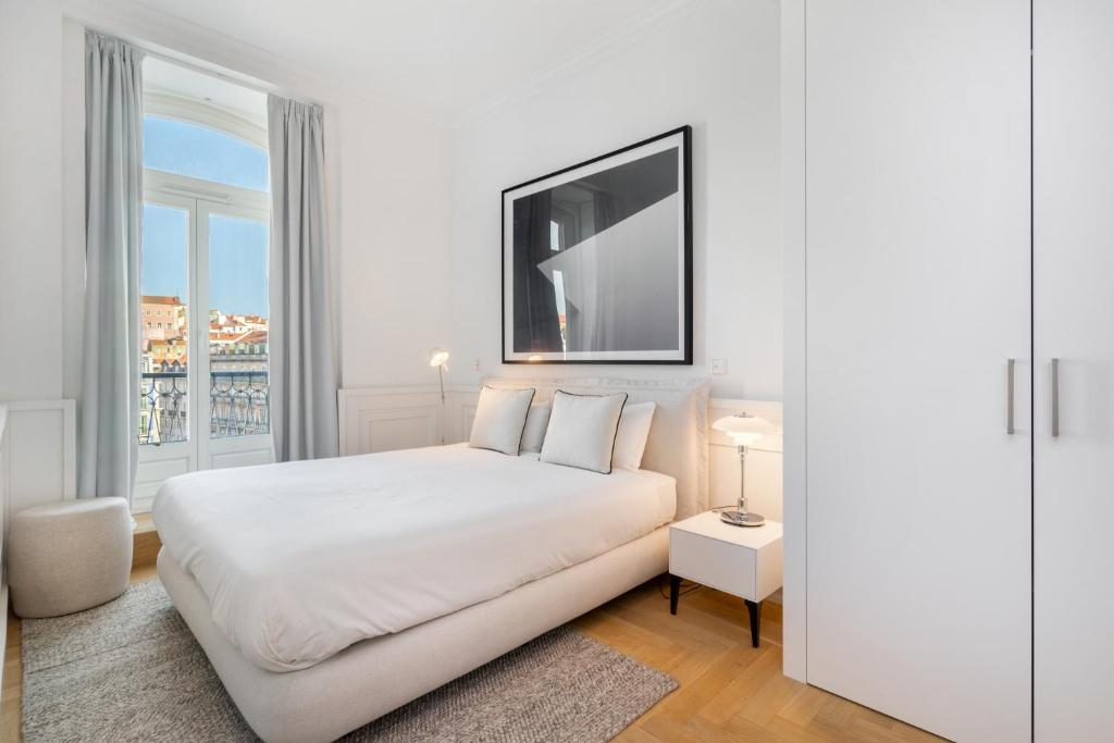 WHome The Boulevard Prime Location with AC & Elevator — photo 1