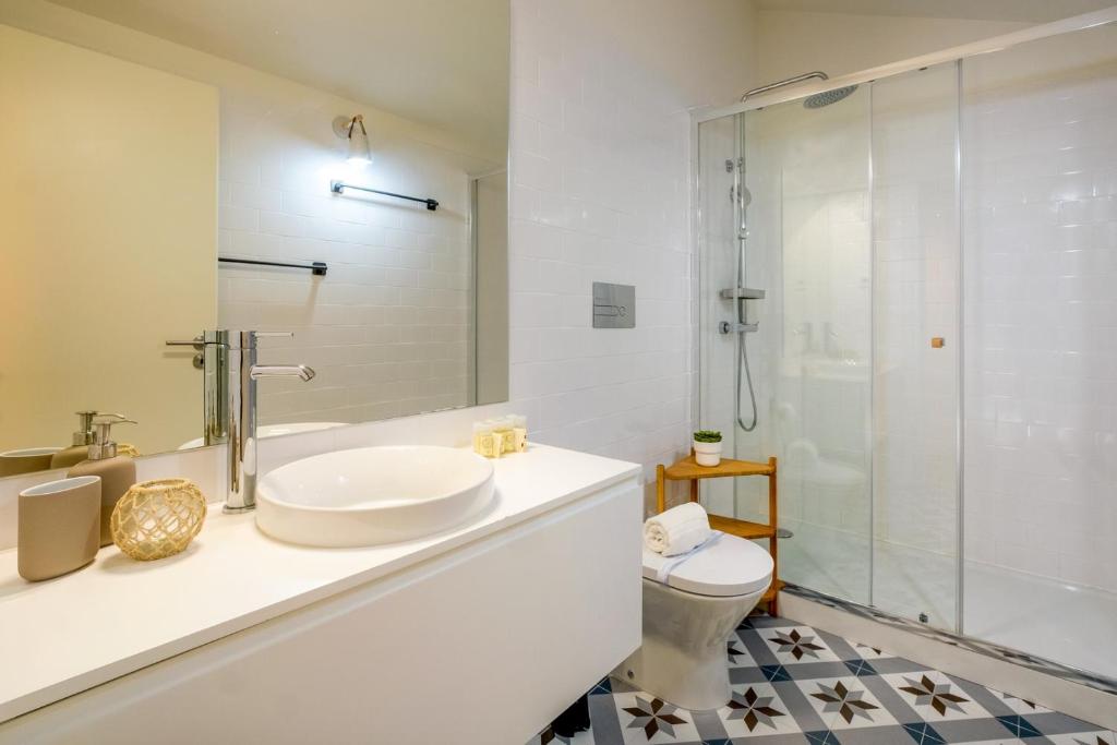 Spacious apt w. beautiful & sunny private terrace photo 3