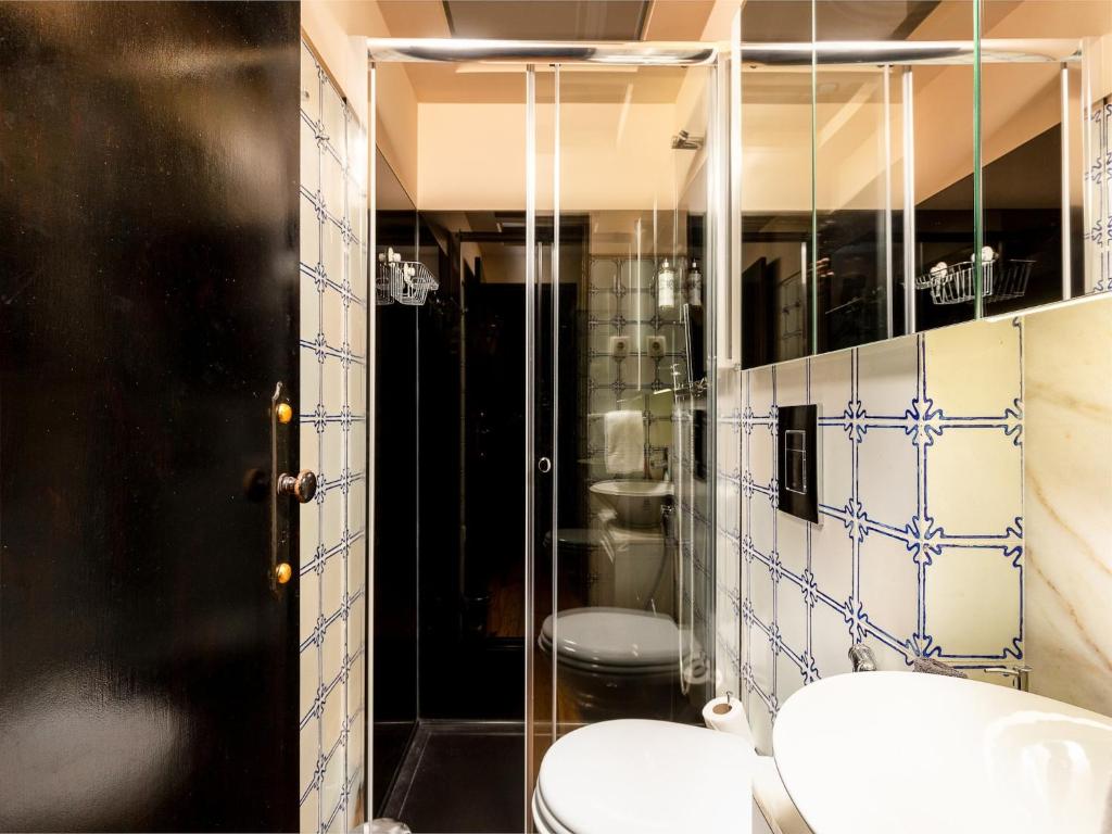 Spacious Modern Apartment in Porto photo 3