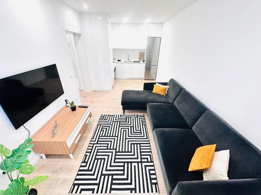 The Antonio Pedro House - NO 2D - Stunning Three-Bedroom Apartment photo 3