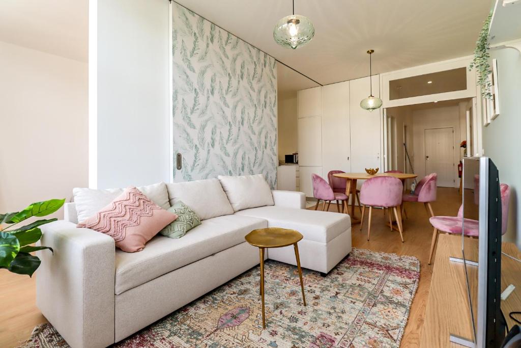 Santa Luzia Views - Modern City Centre Apartment with Iconic Views photo 2