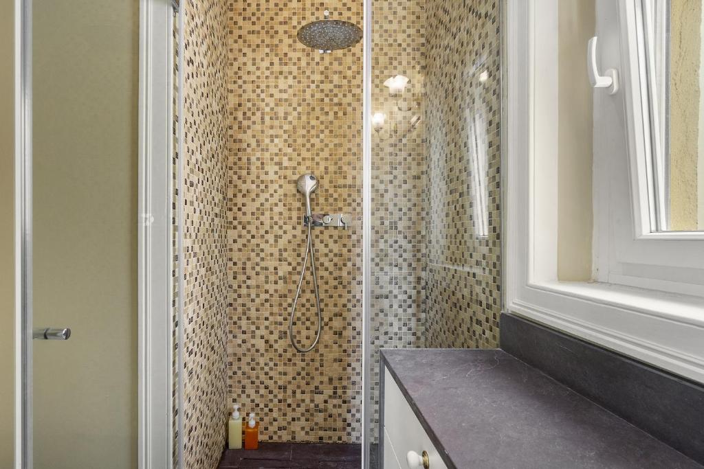 WHome Central 1-Bed w/ River Views great for D Nomads & R Workers photo 3