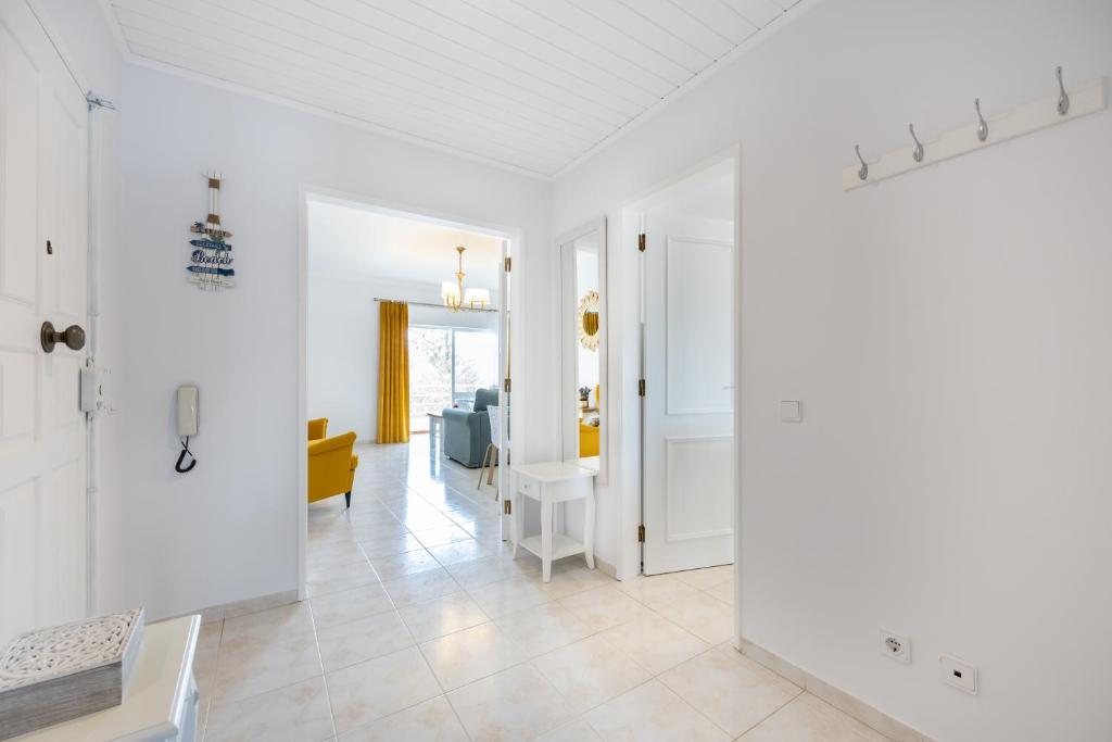 Stylish Seashore Apartment photo 3