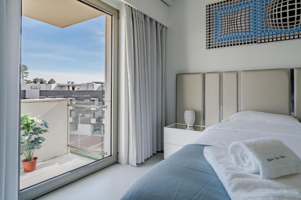 River Town View - Luxury Apartment with Jacuzzi on Terrace photo 2