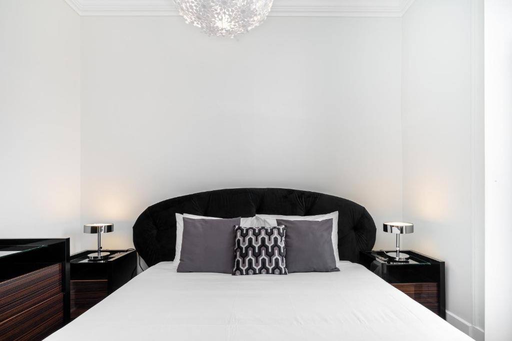 WHome | Prime Location Design Family Apartment photo 2