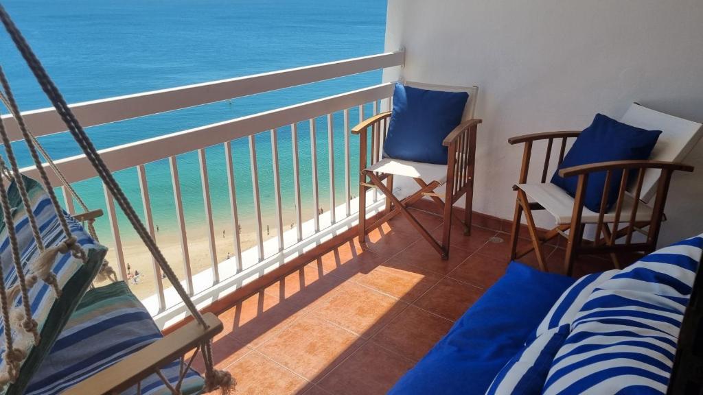 Sesimbra Sun&Sea - Beachfront Apartment! photo 3