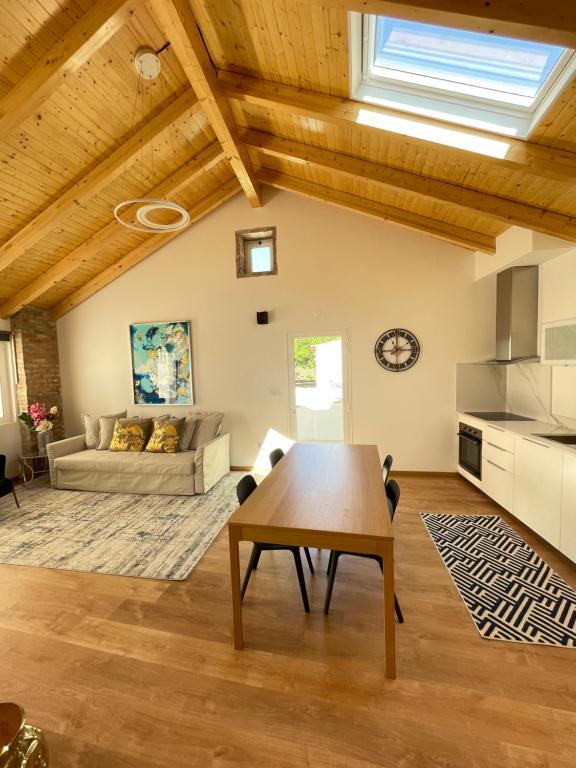 THE ORANGE TREE HOUSES - vista Pátio by Live and Stay — photo 1