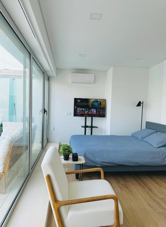 Studio with Huge RooftopTerrace - Free Parking photo 2