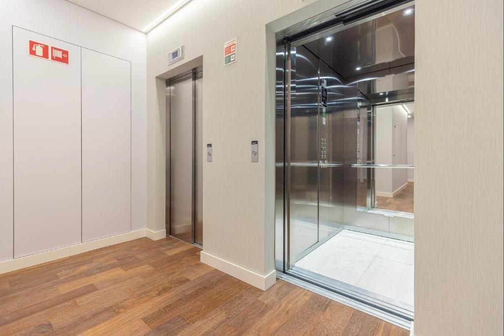 Deluxe Apartment in City Center by LovelyStay photo 3