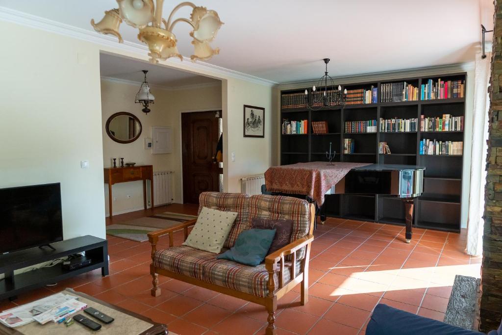 Spacious Villa in Vila Nova de Gaia photo 3