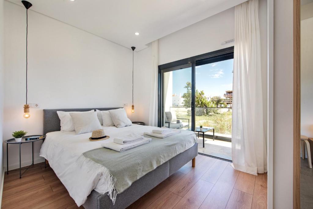 Sunny Apartments — photo 1