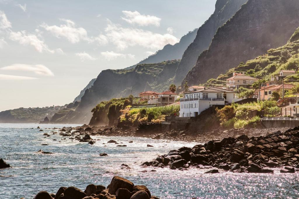 The Waves Hostel by Amazing Madeira — photo 1