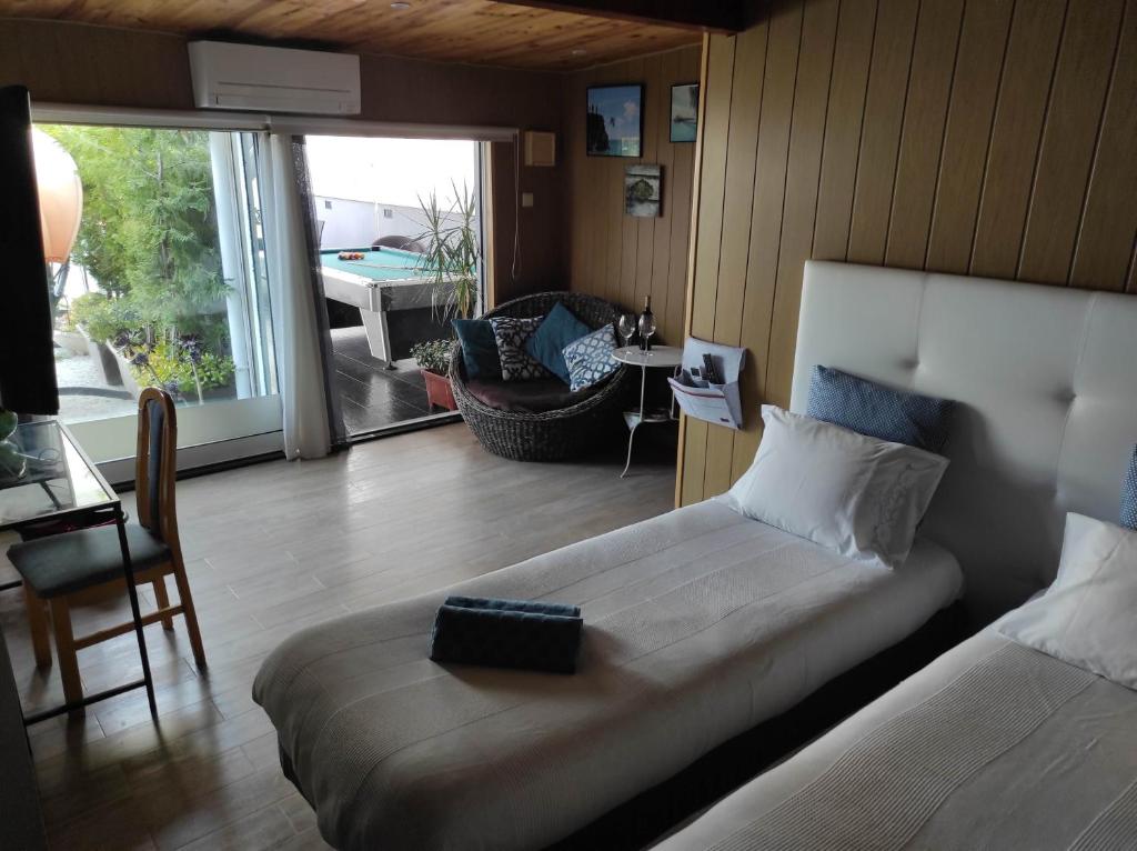 Room near the airport photo 2