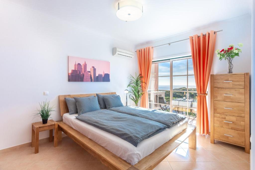 Lovely 2 bedroom apartment including pool photo 2