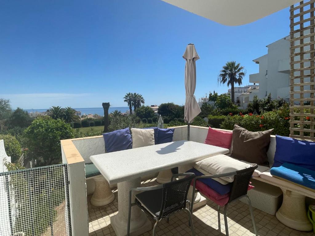 1C Waterside with Shared Pool photo 3