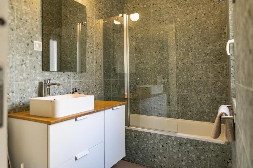 SUNNY PATIO Apartment photo 3