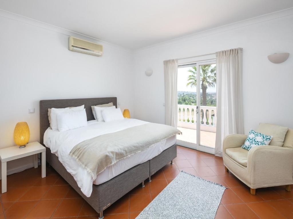 Romantic 3-bedroom villa near Carvoeiro photo 2