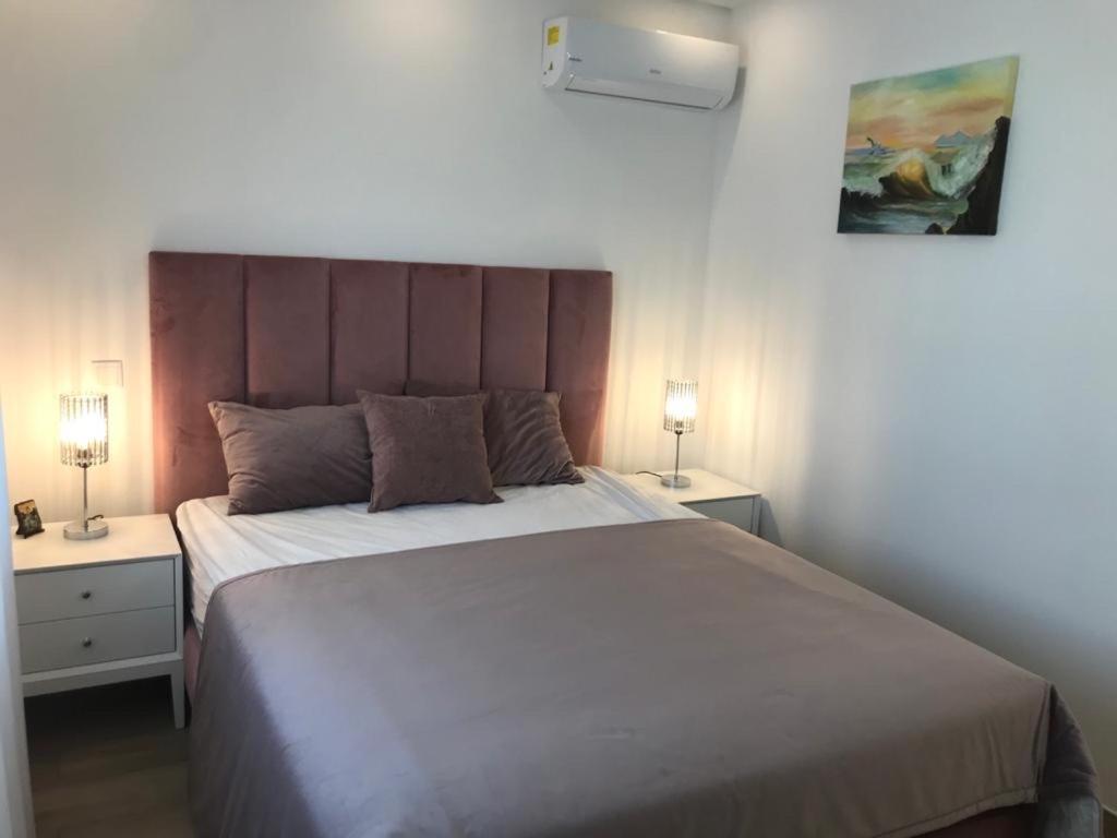Sunny Acacia Apartment photo 2
