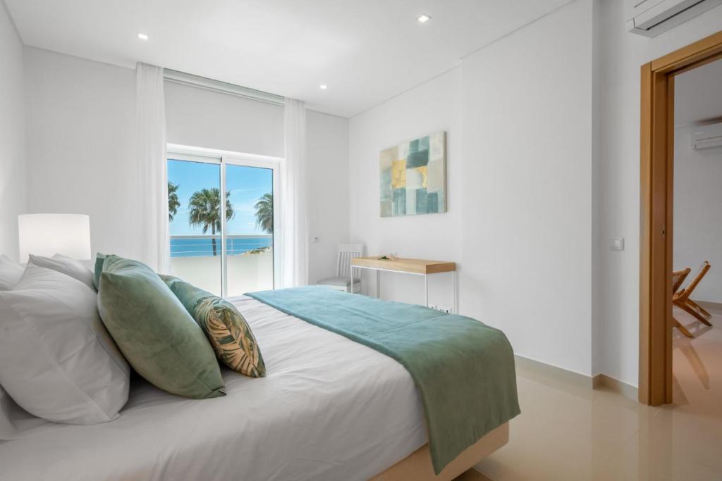 Yellow Beach Ocean View — photo 1