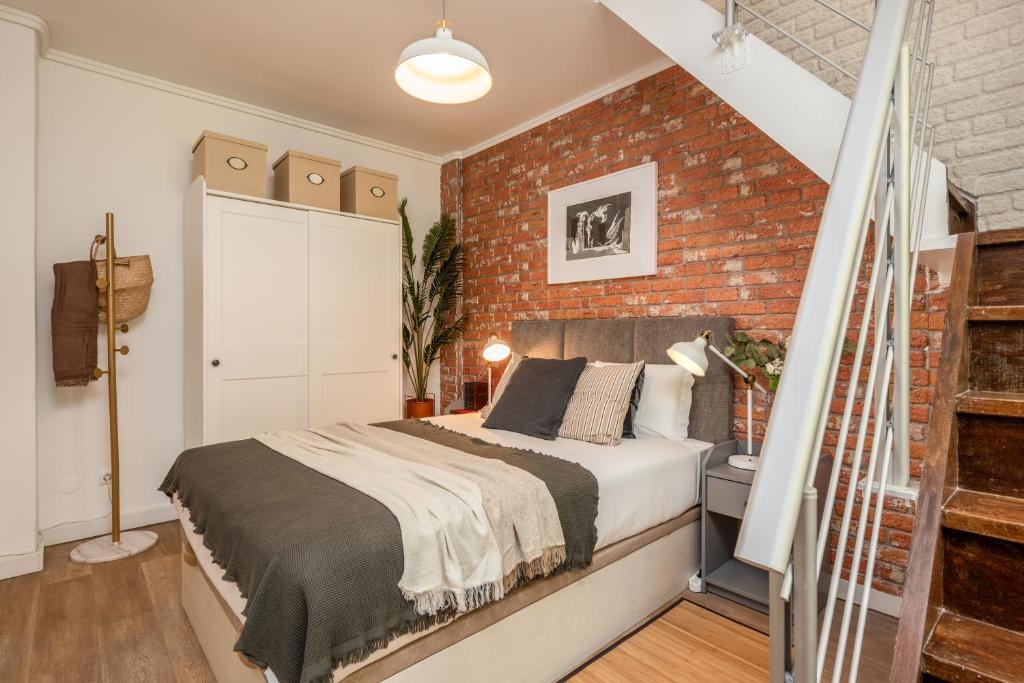 Fancy 2BDR Duplex With Patio by LovelyStay — photo 1