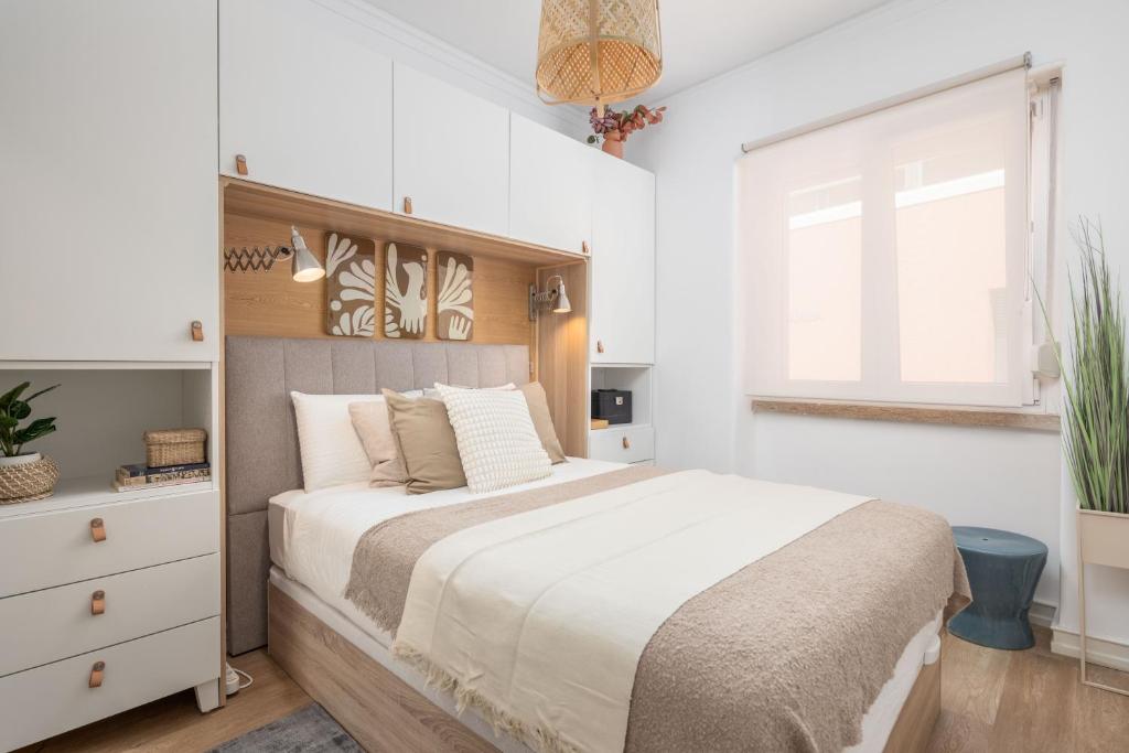 Fancy 2BDR Duplex With Patio by LovelyStay photo 2