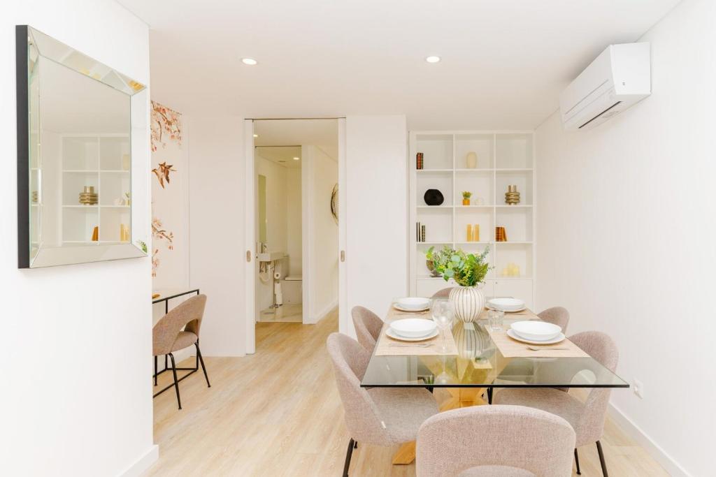 Spacious and modern flat with AC 1 min from metro photo 3