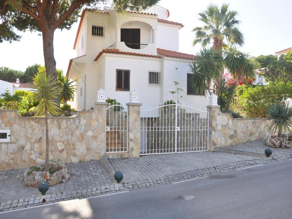 Villa in Vilamoura with Private Pool photo 2