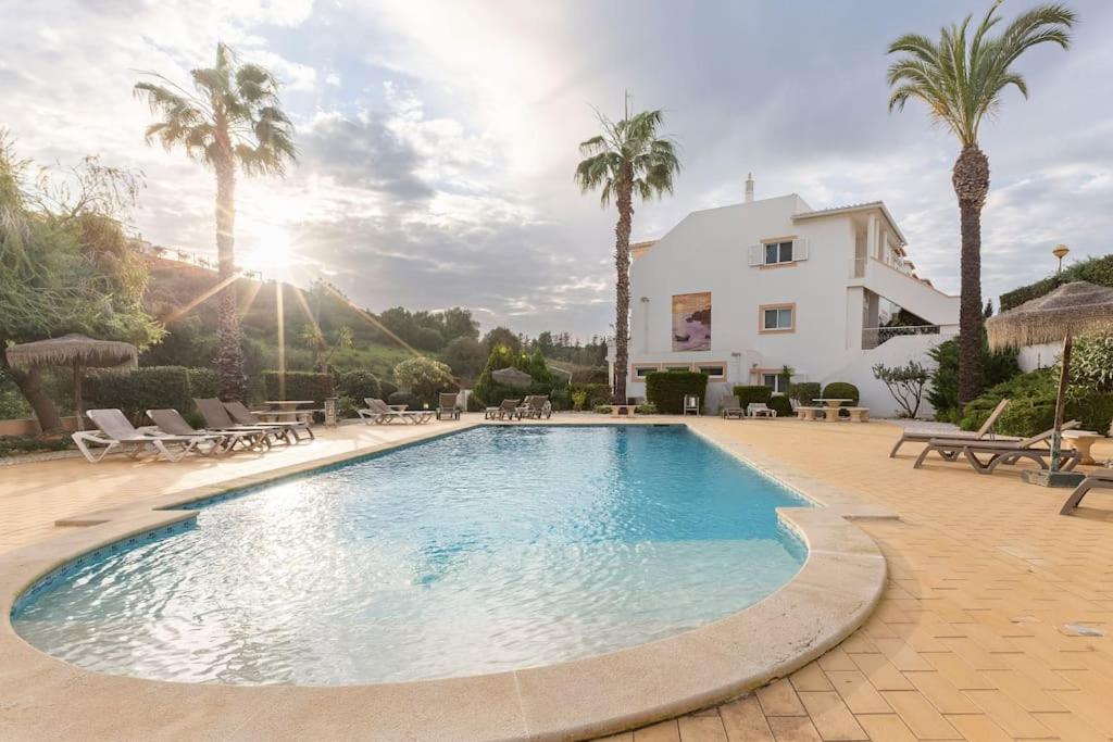 Ferragudo — photo 1