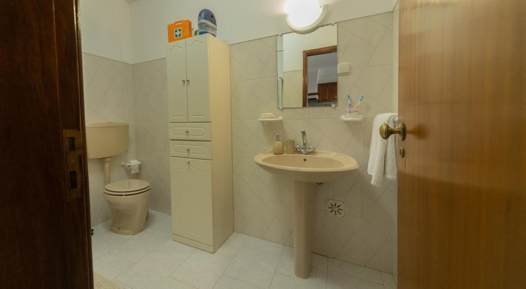 White Beach House photo 3