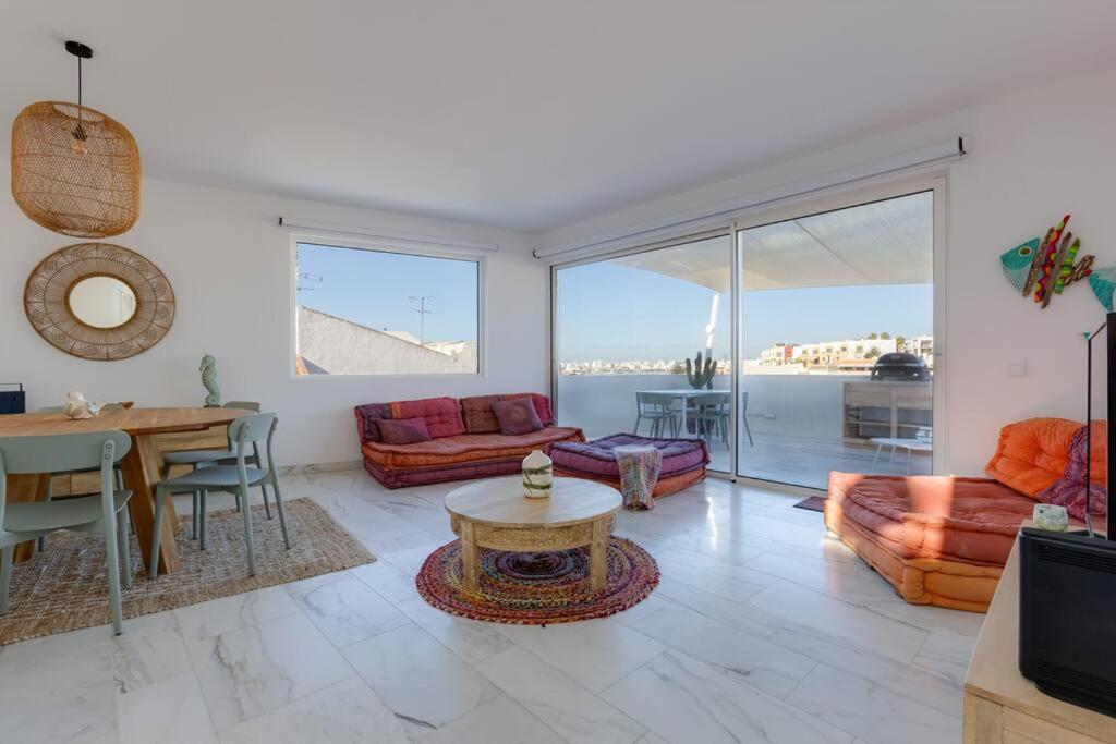 CASA LIMA - State of the art villa with views and pool in Ferragudo — photo 1