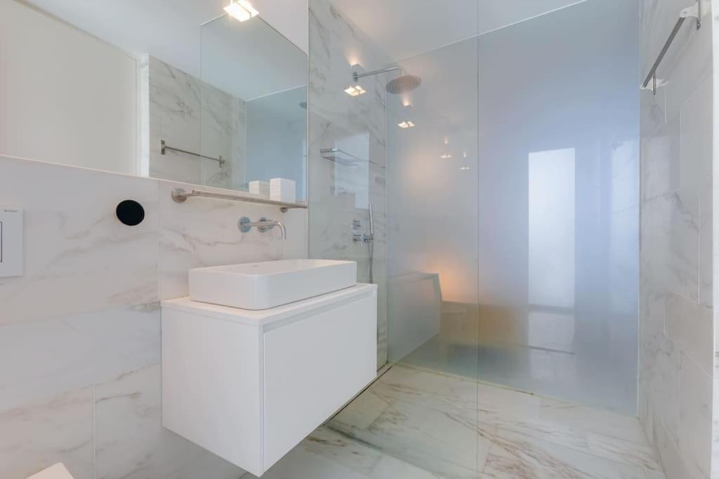 CASA LIMA - State of the art villa with views and pool in Ferragudo photo 3
