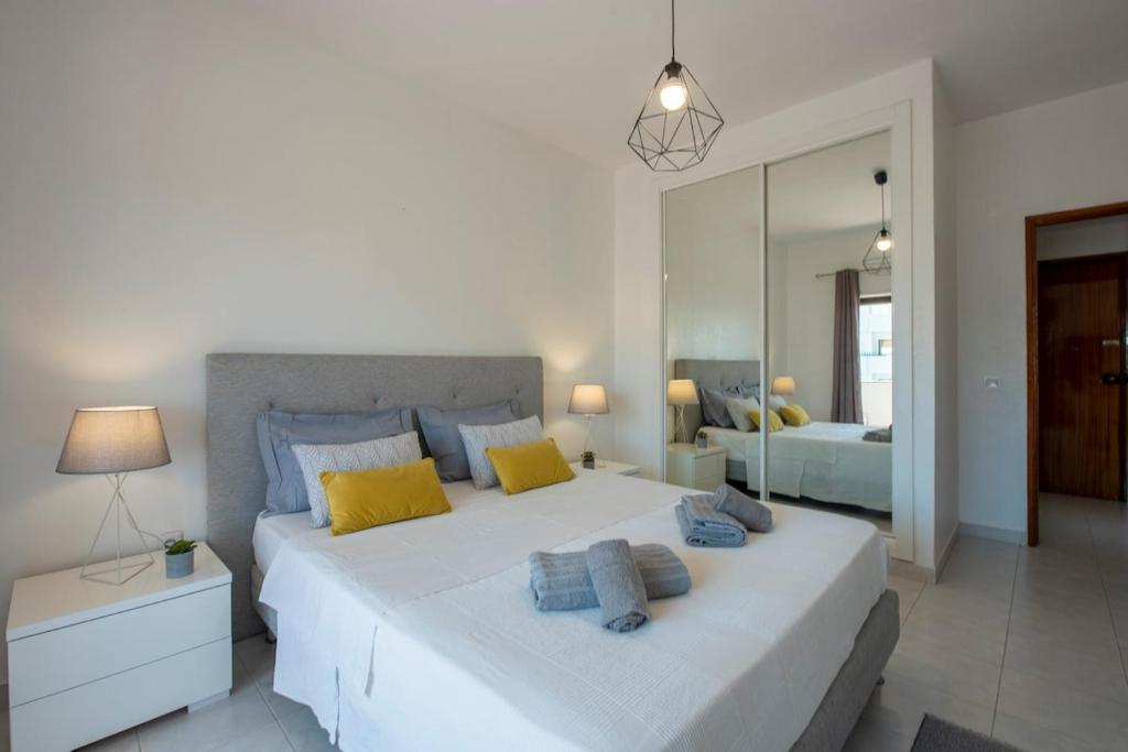 Sunshine Holidays Apartment photo 2