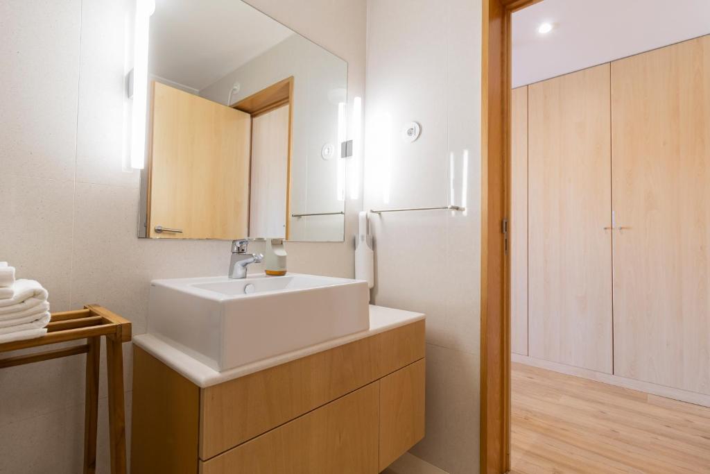 S1405 - practical and modern - AC photo 3