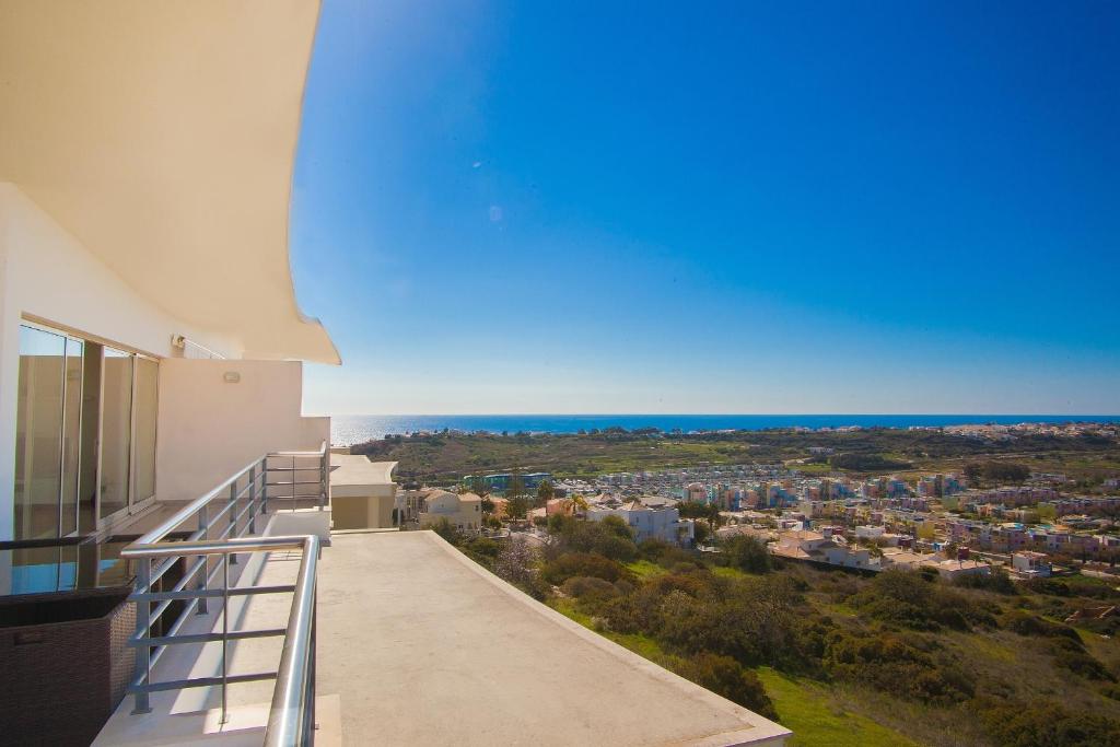 Sea View Penthouse in Albufeira — photo 1