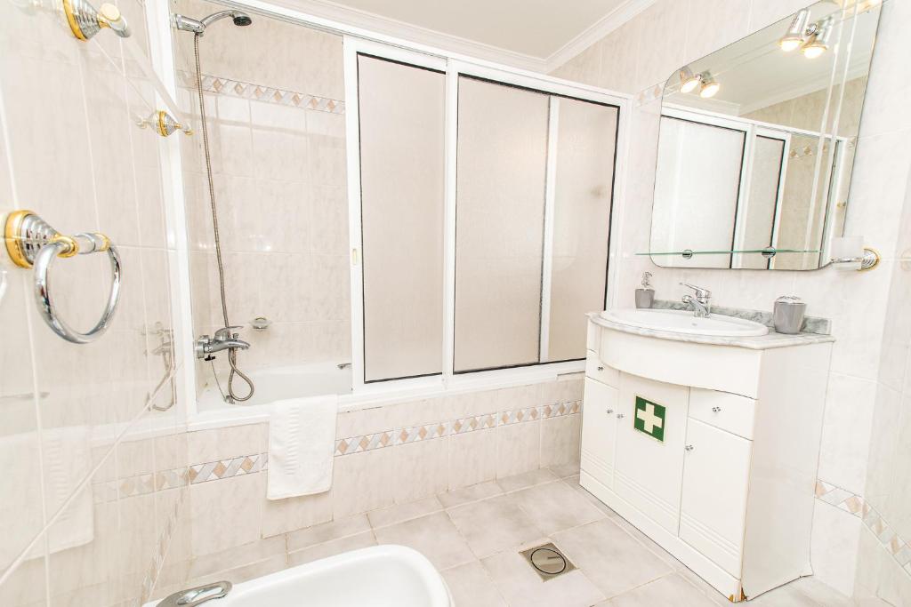 Sea and sunset view apartment in Funchal photo 3