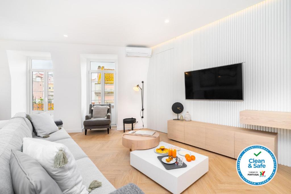 WHome | Luxury Duplex Prime Location Great for Families — photo 1