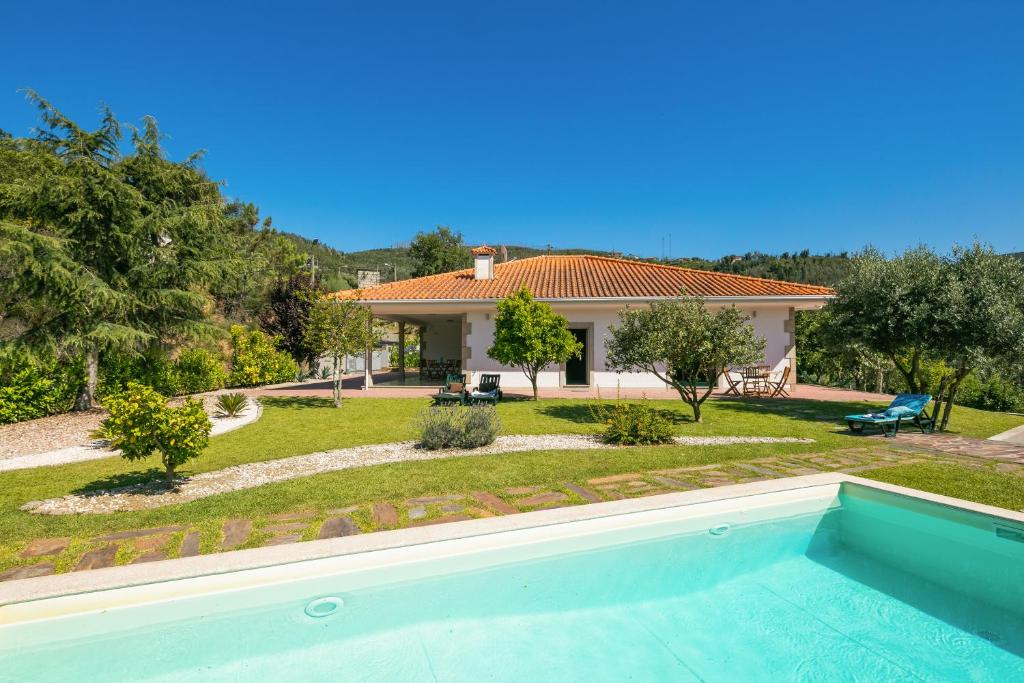Stunning 3-bed-2-bath villa over Douro River;Porto city - WIFI-sleep 6-10 — photo 1