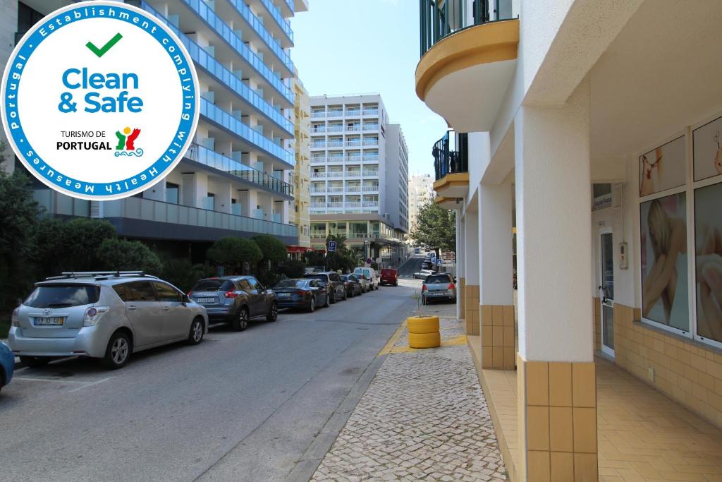 T2 Praia da Rocha/ Beach — photo 1