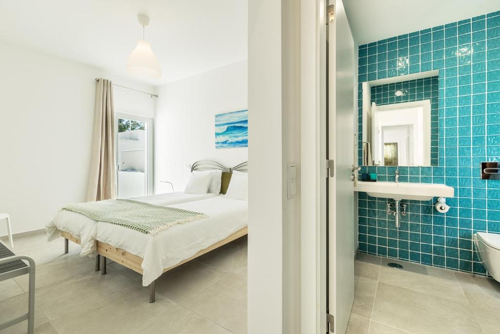 Sea Bliss Your Seaside Retreat in Alporchinhos photo 3